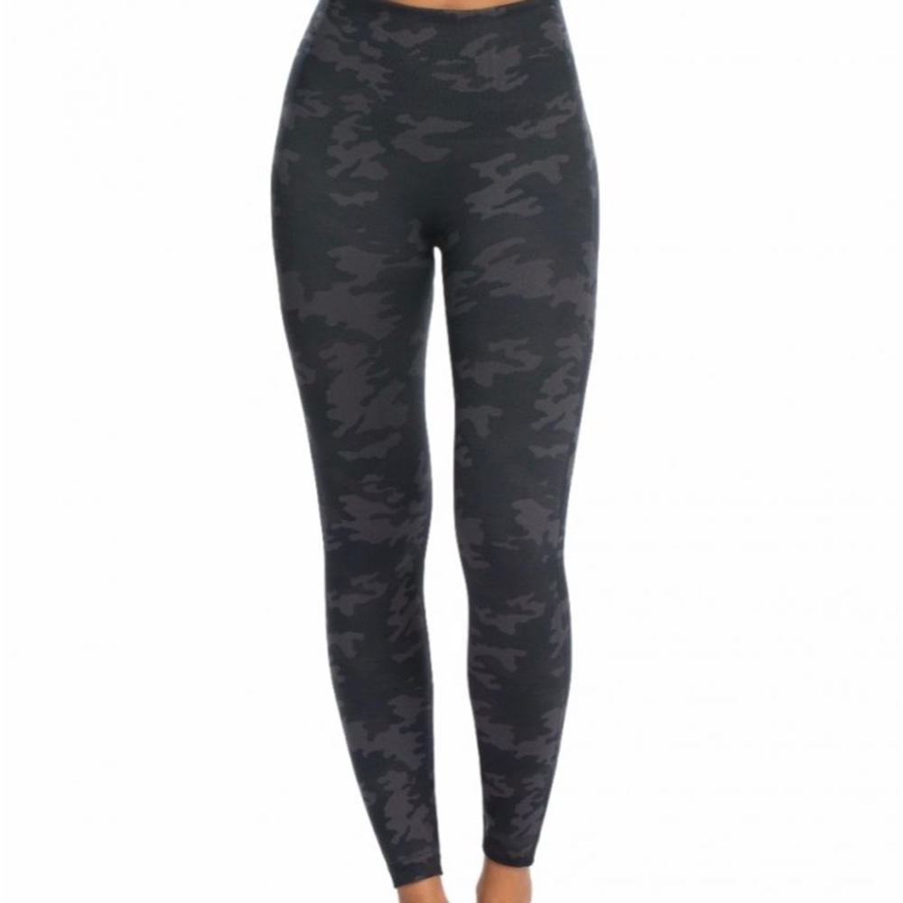 Spanx Black camo legging